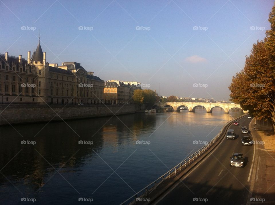 Early morning in Paris 