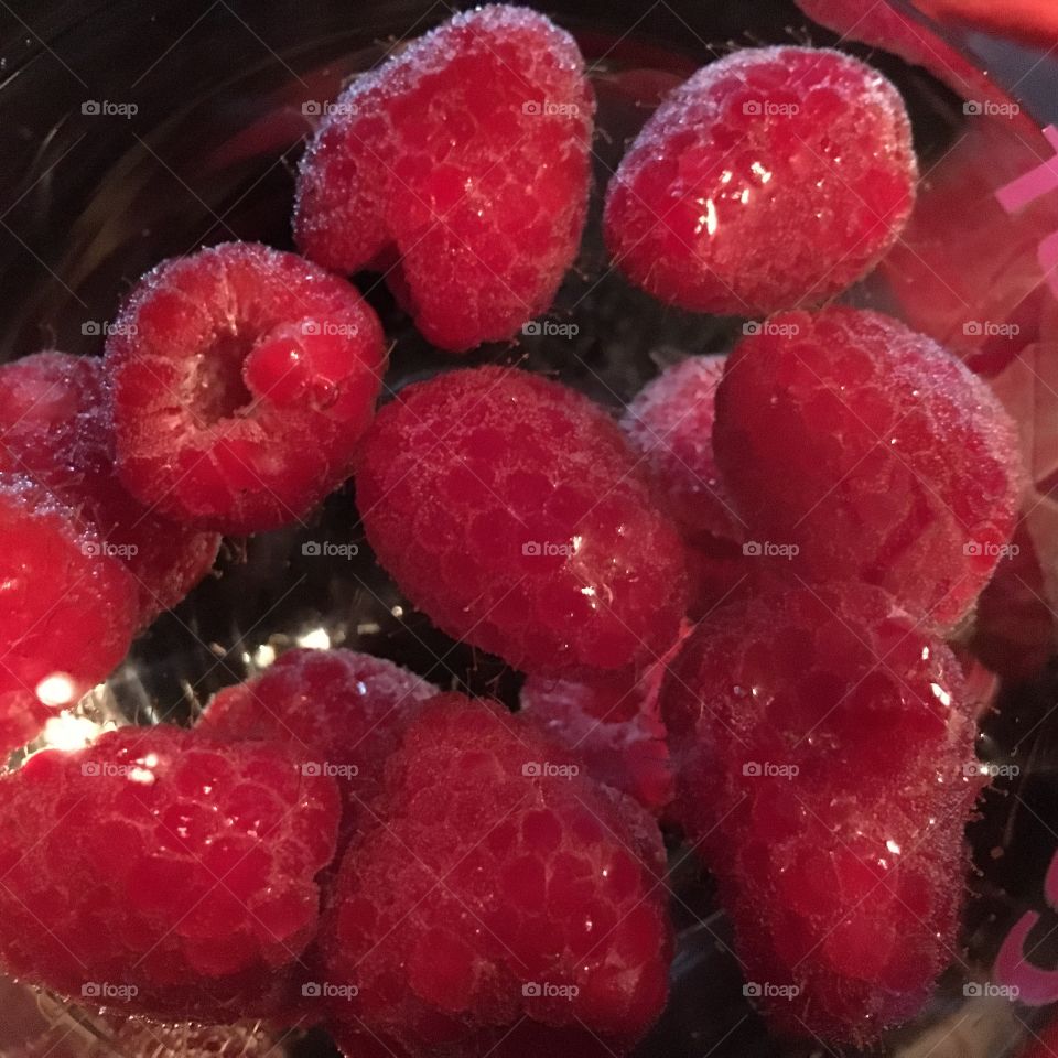 Raspberries in wine