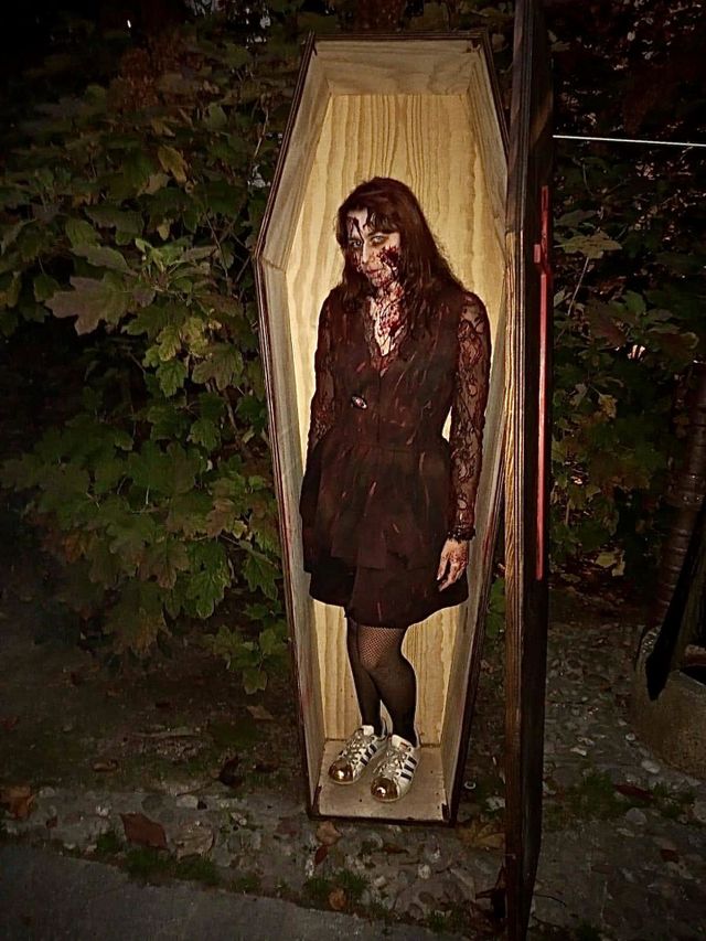 Zombie girl