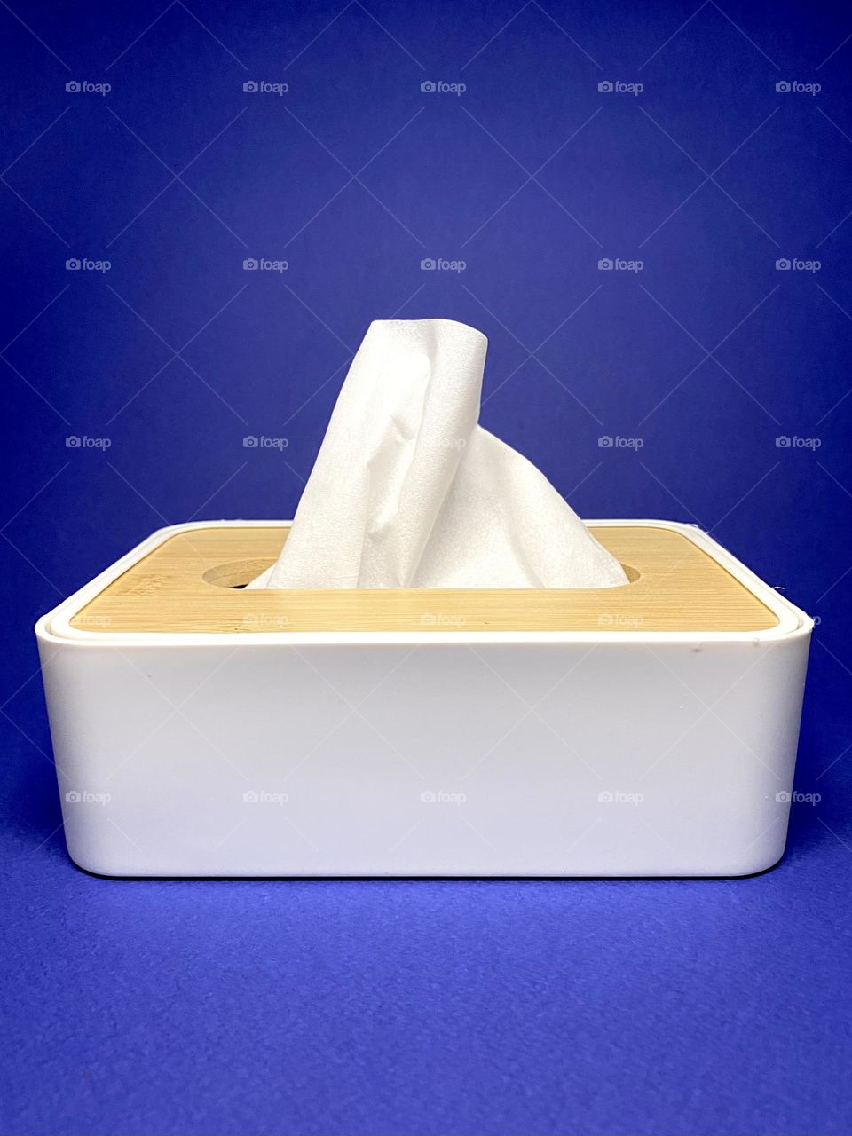 Tissue box 