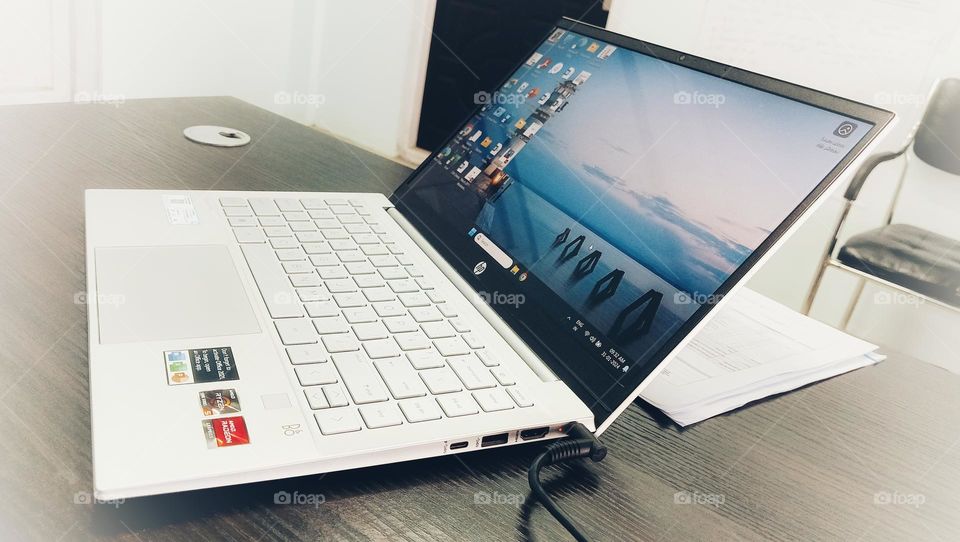 Cable plug with laptop