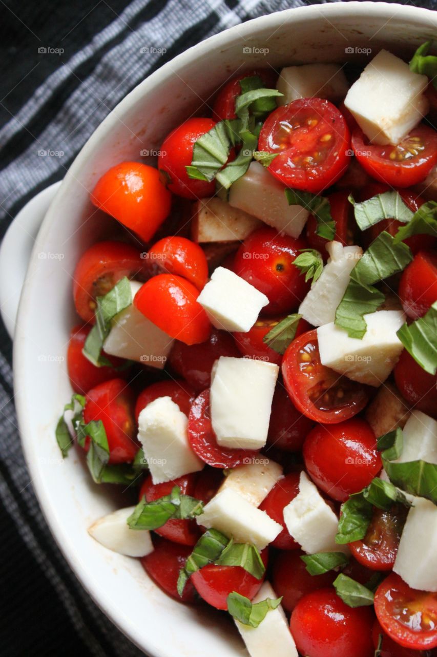 Italian Caprese Chopped Salad