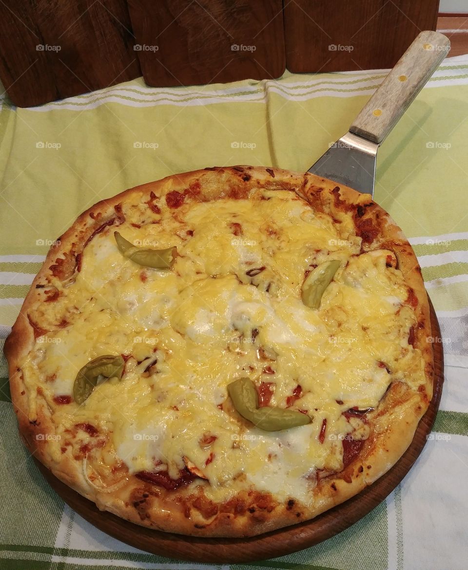 Käse Pizza Peperoni