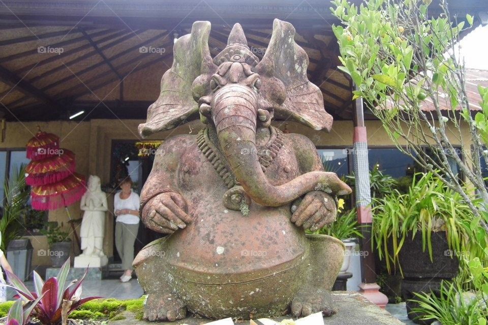 Balinese_Elephant_Statue