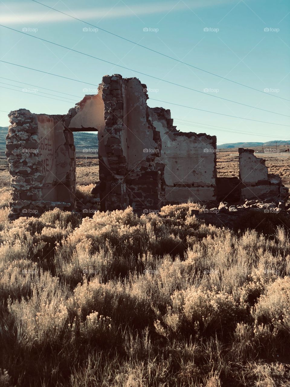 Abandoned house in the Utah desert 