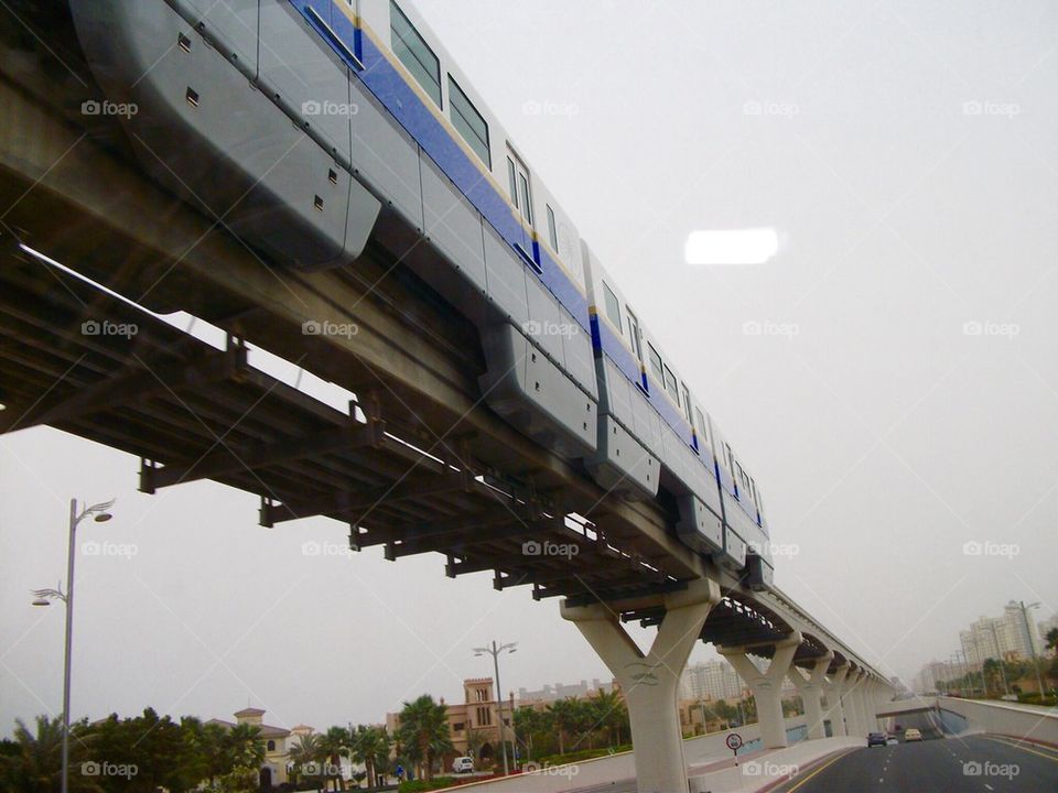 Flying train 