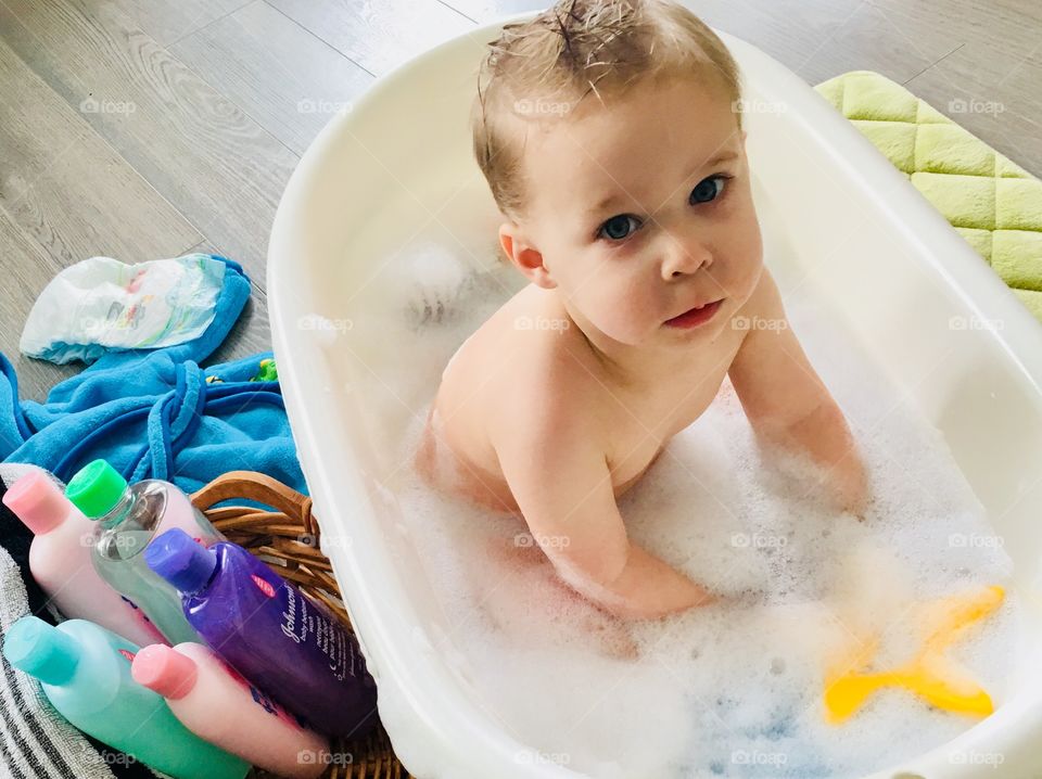 Sweet, sweet bath boy