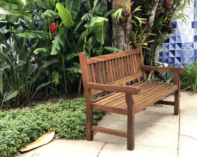 Bench garden