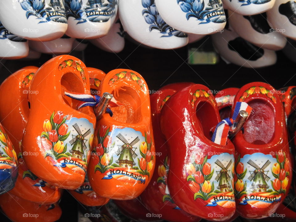 Decorated clogs