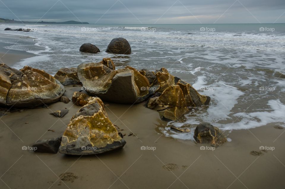 Koekohe Beach near Moeraki 