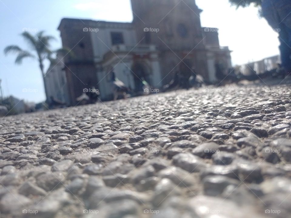 caminando una tarde en el pueblo 💒