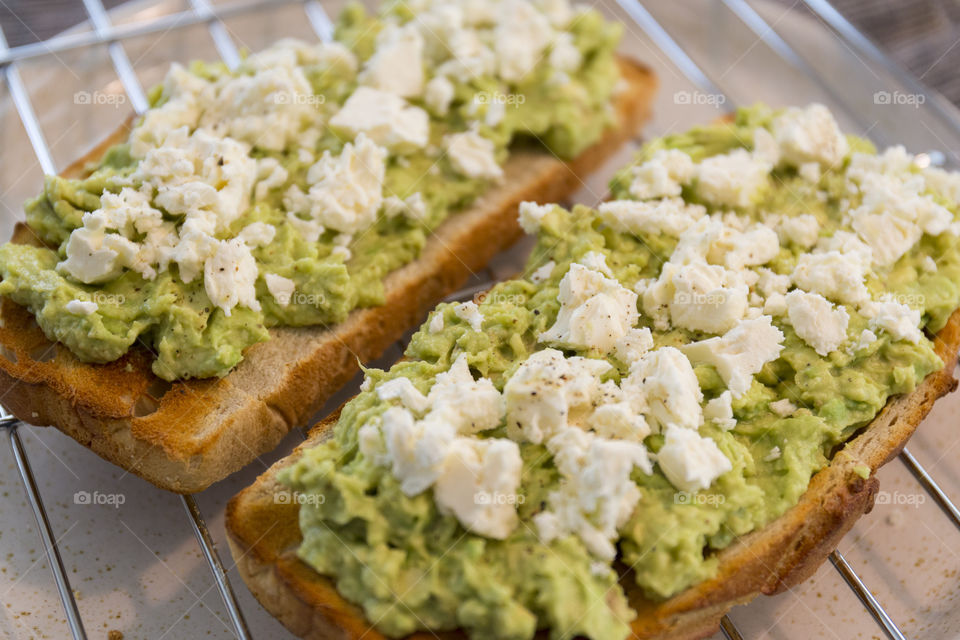 Healthy breakfast - avocado feta toast 