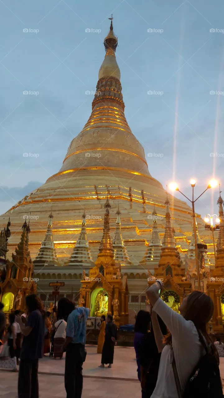 Shwedagon in the evening