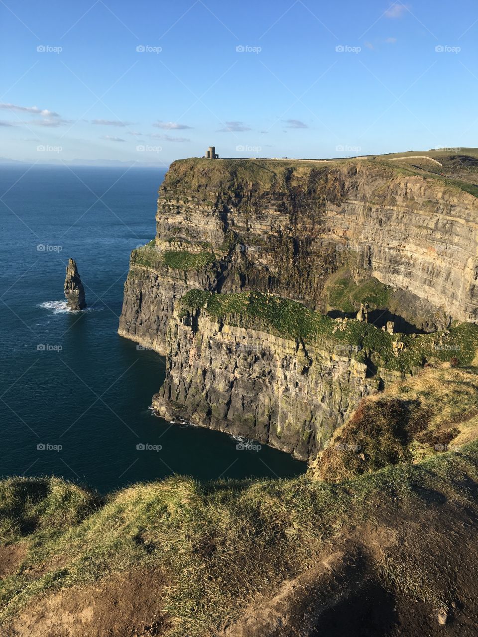 High quality picture at the cliffs of moher.