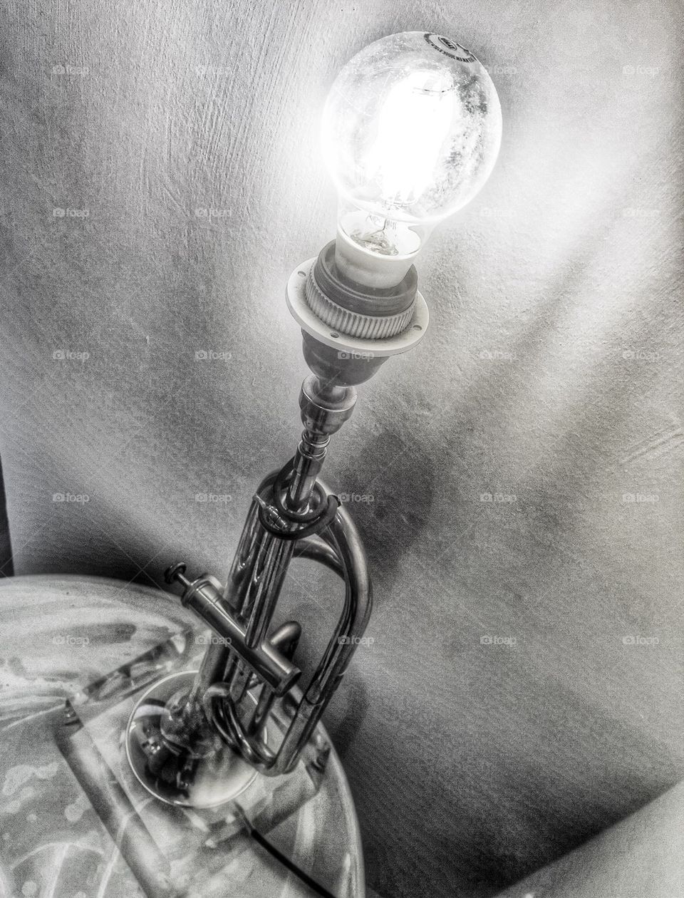 Trumpet lamp