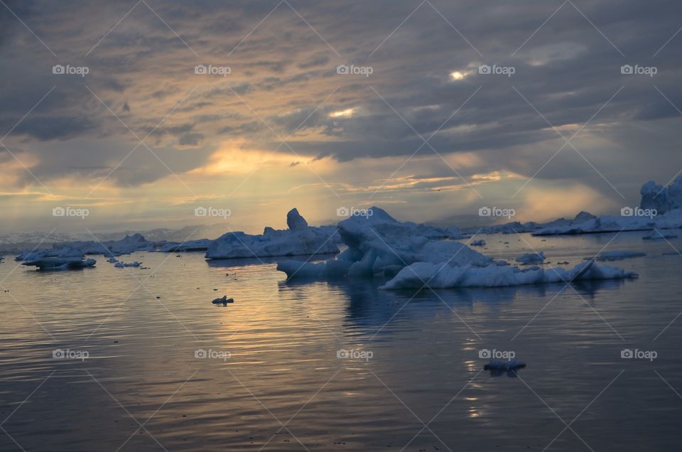 Midnight Sun Sailing Greenland