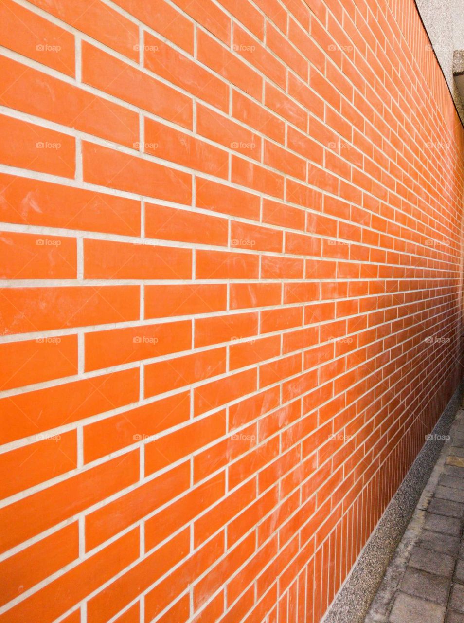 Shapes: rectangle. brick wall
