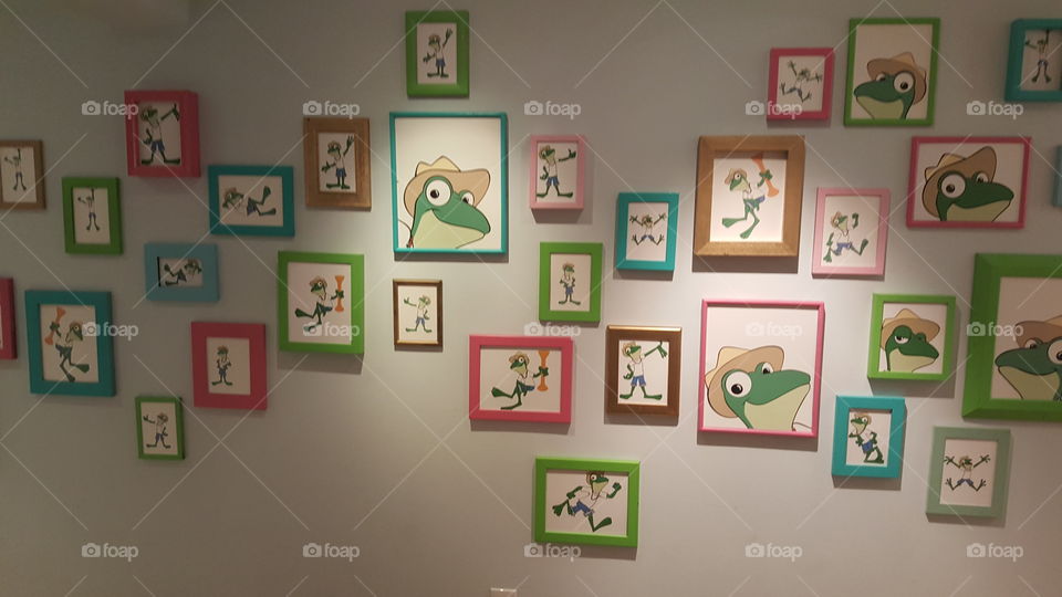 Wall of frogs