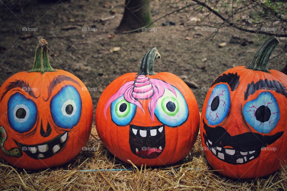 three scary pumpkin