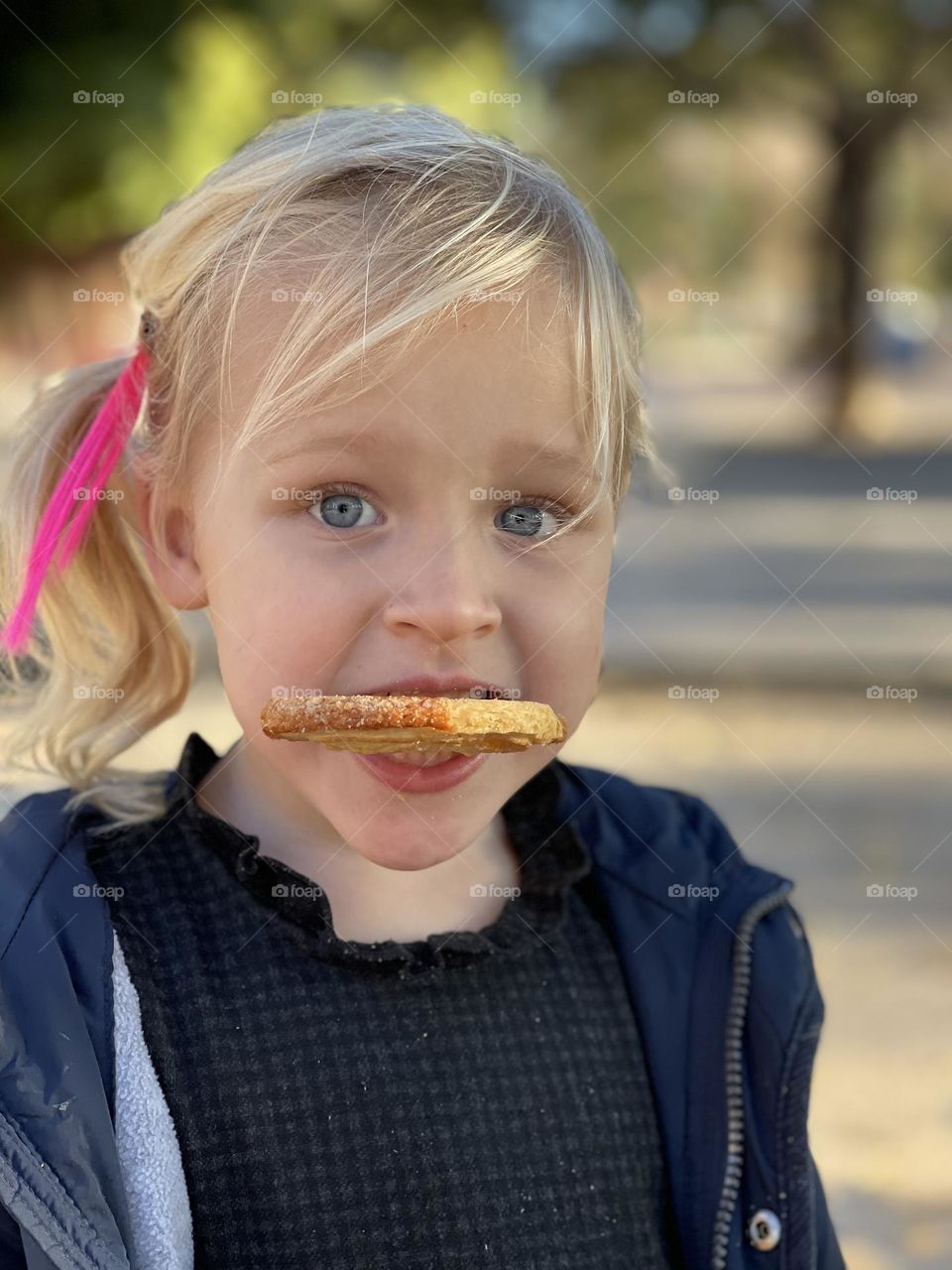 girl and cookies