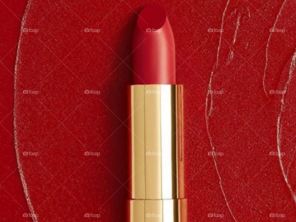 There is a shade of red for every woman.”Lipstick can glam up a whole look, especially in red.I want to be different. If everyone is wearing black, I want to be wearing red.