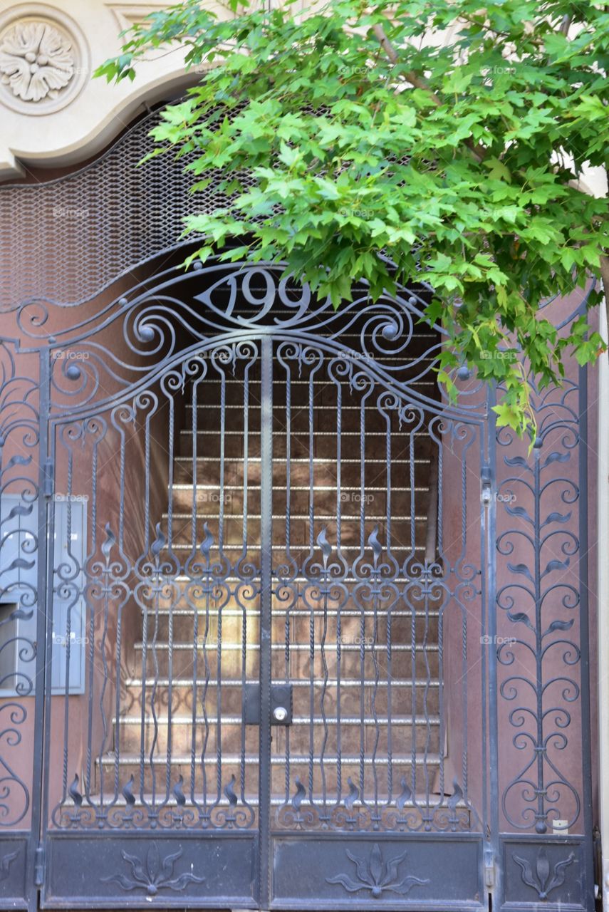 Gate