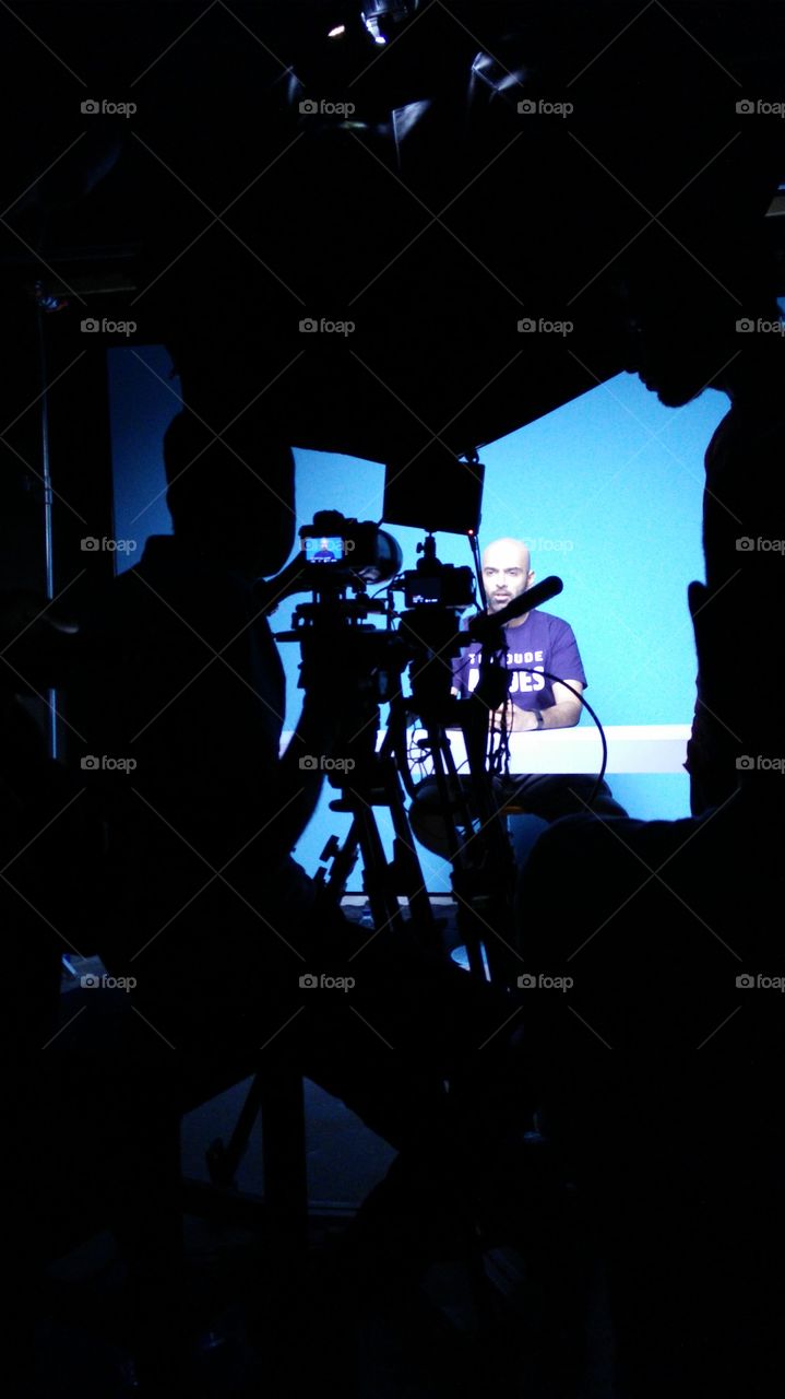 Interview behind the scenes