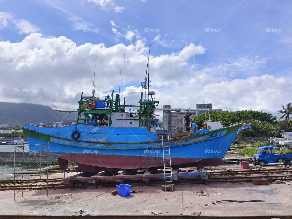 place where ships are built and repaired