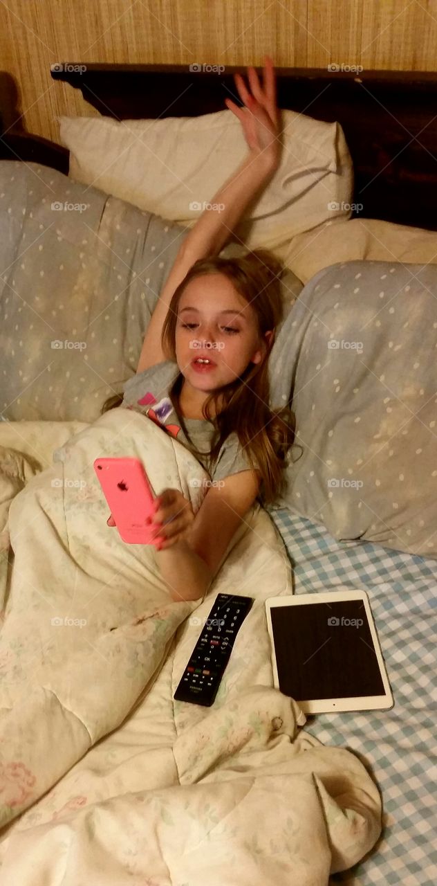 my daughter on IPhone and iPad