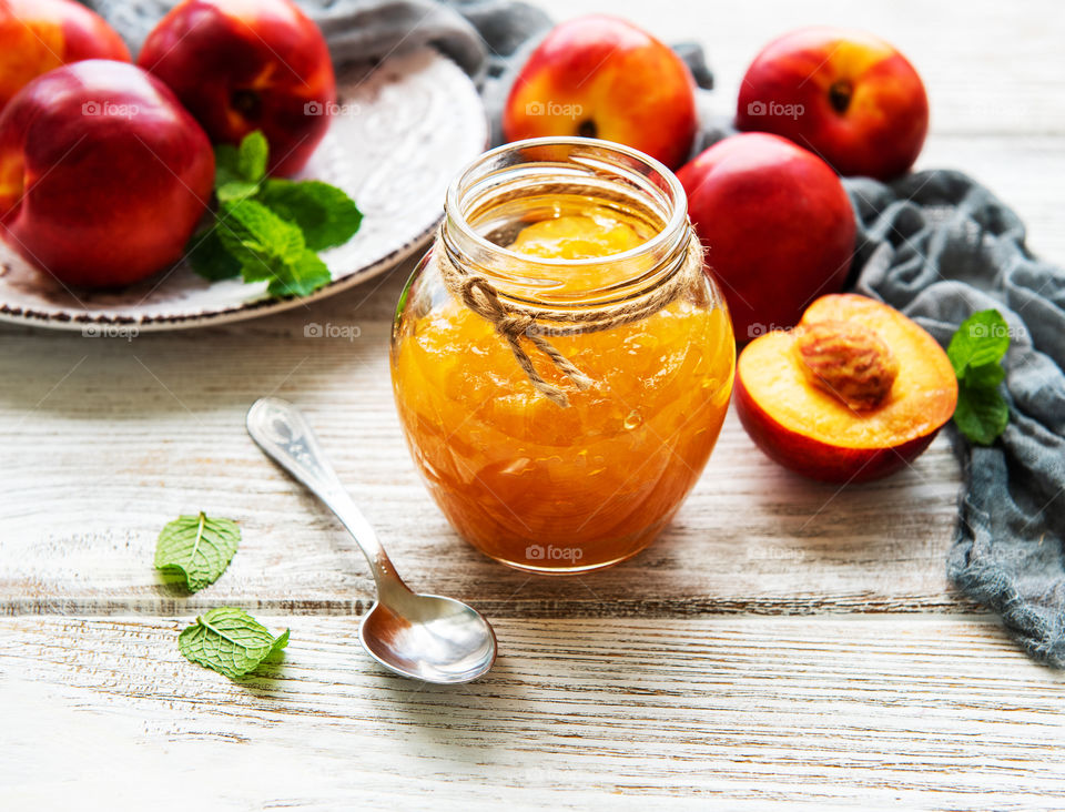 Jam with nectarines 