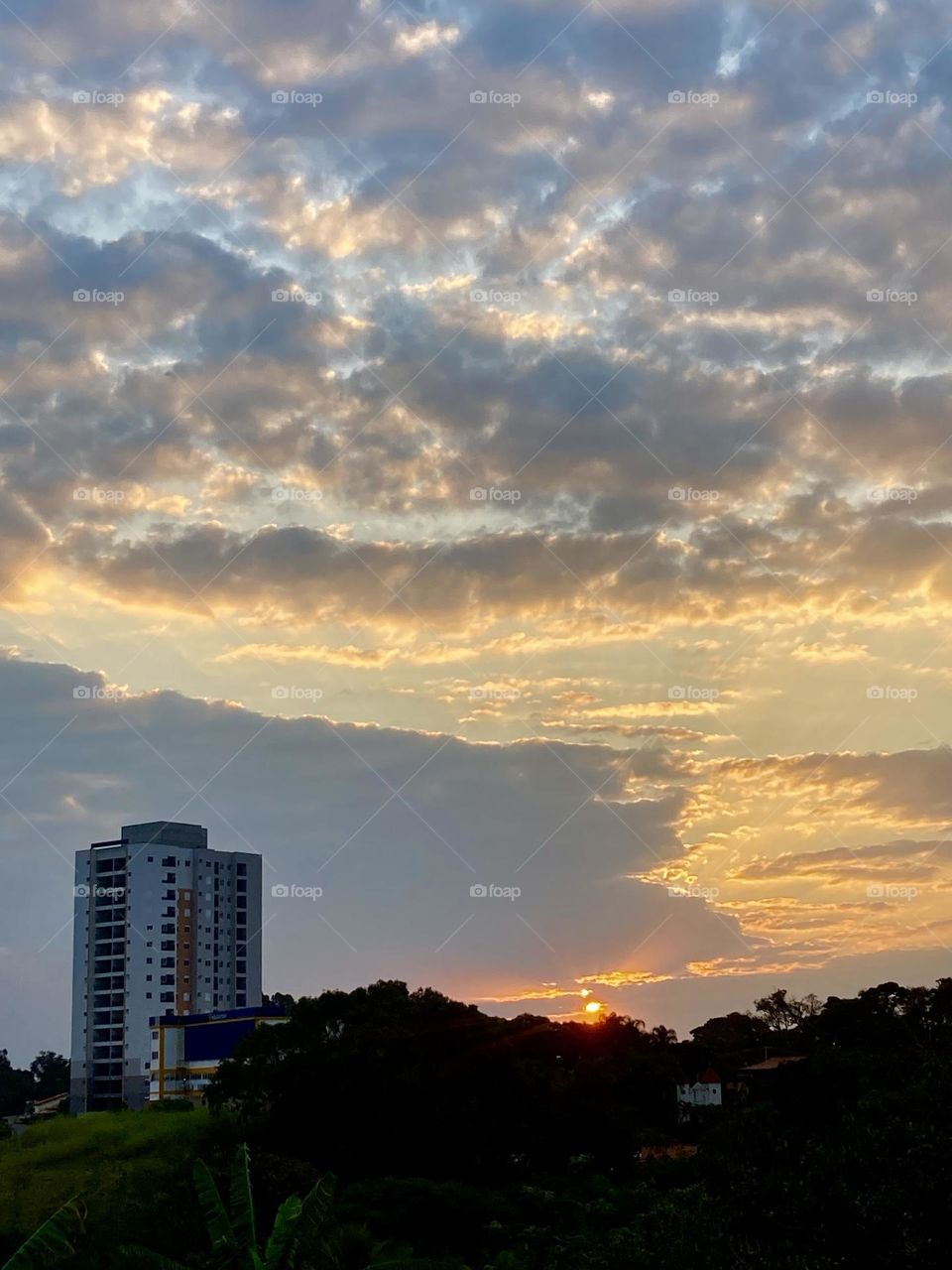 🌇🇺🇸 An extremely beautiful sunset in Jundiaí, interior of Brazil. Cheer the nature! / 🇧🇷 Um entardecer extremamente bonito em Jundiaí, interior do Brasil. Viva a natureza!