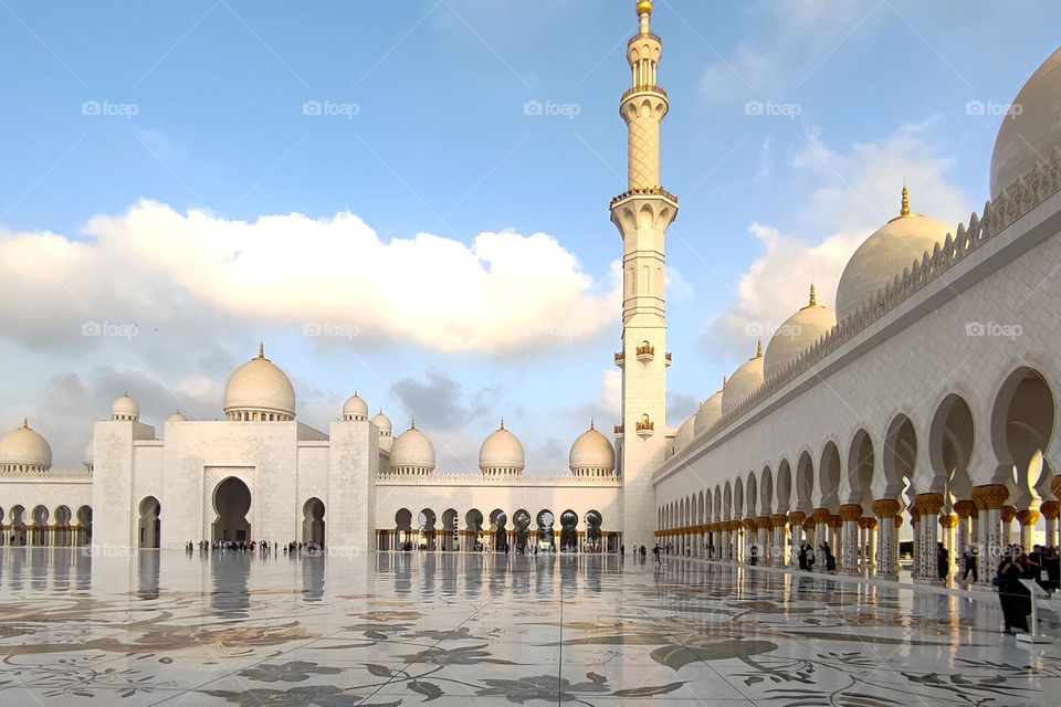 Architectural Marvels, The White Mosque Architecture, Dubai