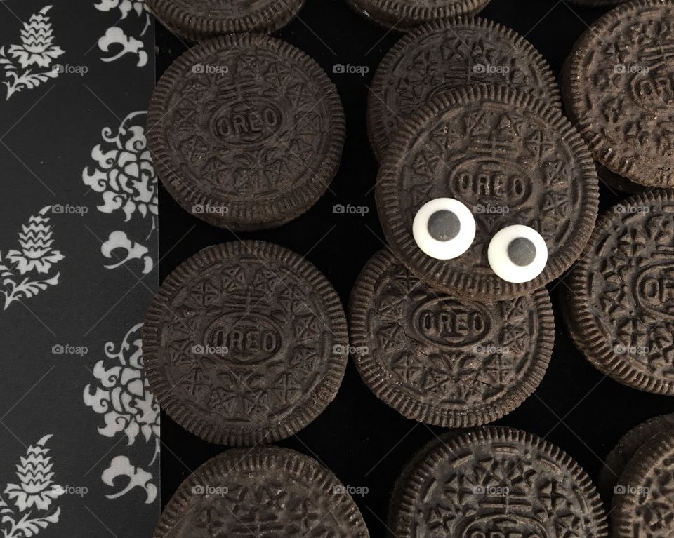 Oreo Cookie Monster eyes flatlay 