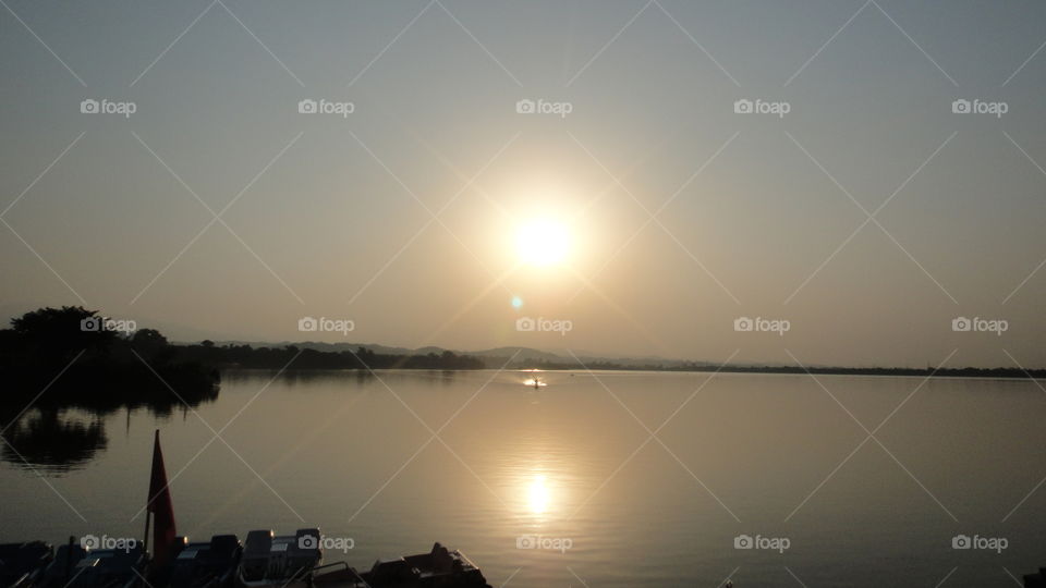 lake sun rise photo