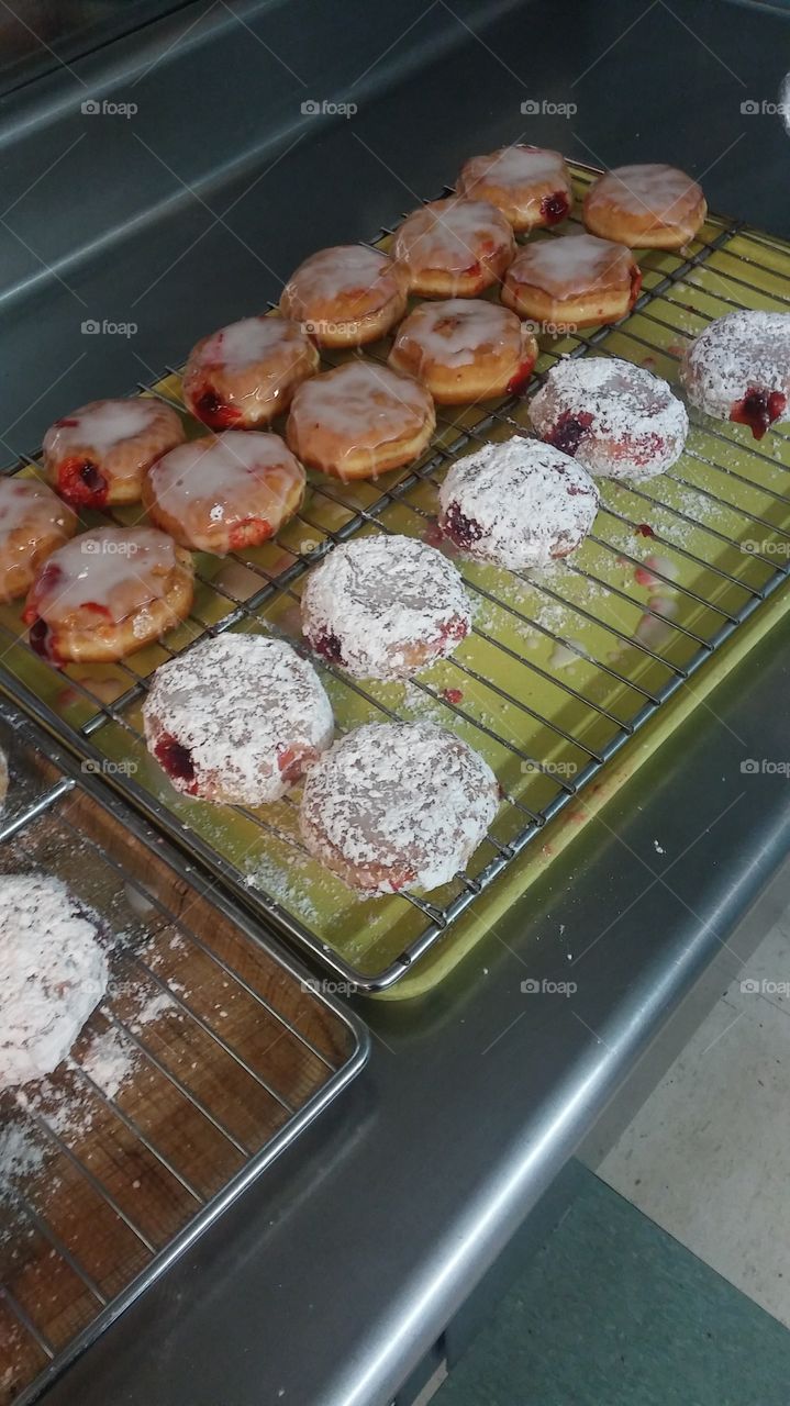 raspberry donuts