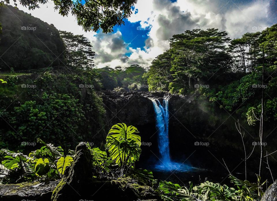 Rainbow Falls in Hilo, Hawaii in the afternoon sun