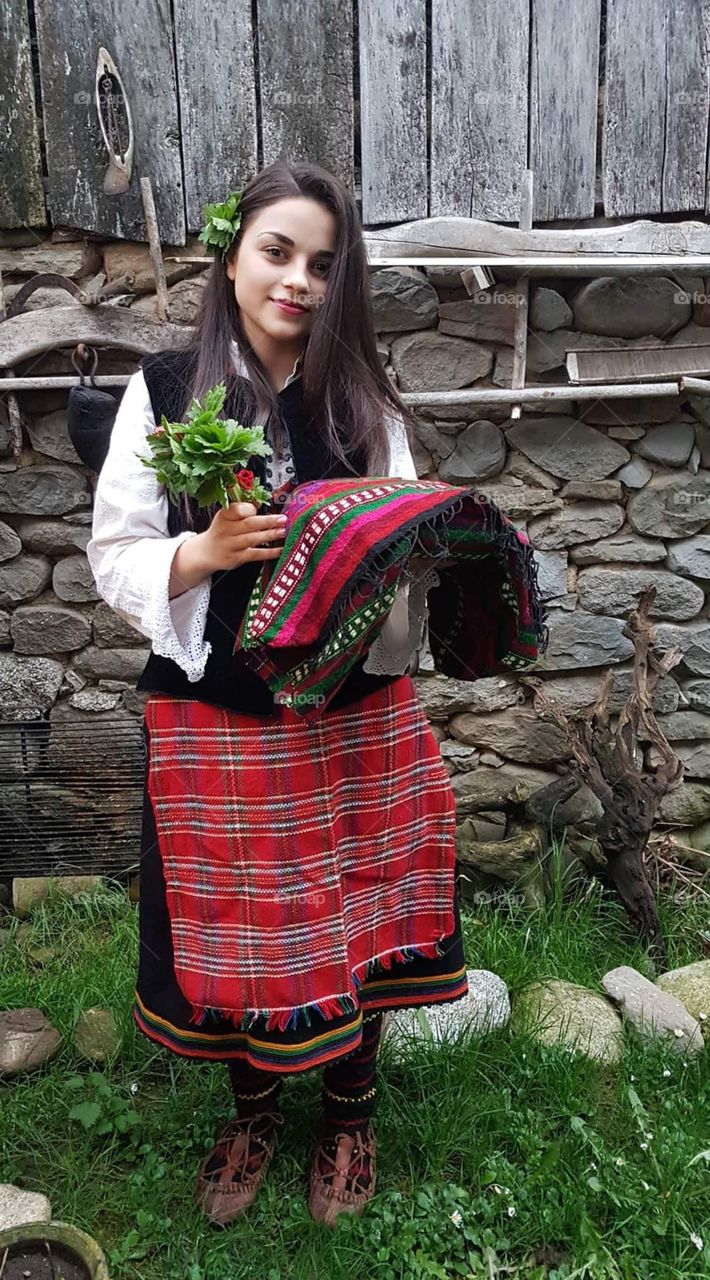 Guapa con ropa tradicional Bulgaria 🇧🇬