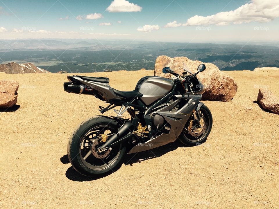 Pikes peak bike rest. 