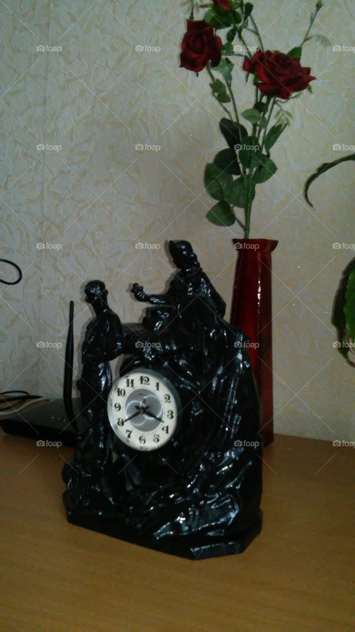 часы каменный цветок