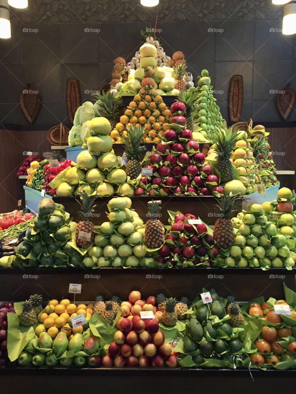 Fruits pyramiding