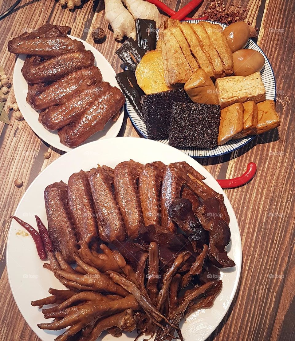 Delicious braised chicken wings food