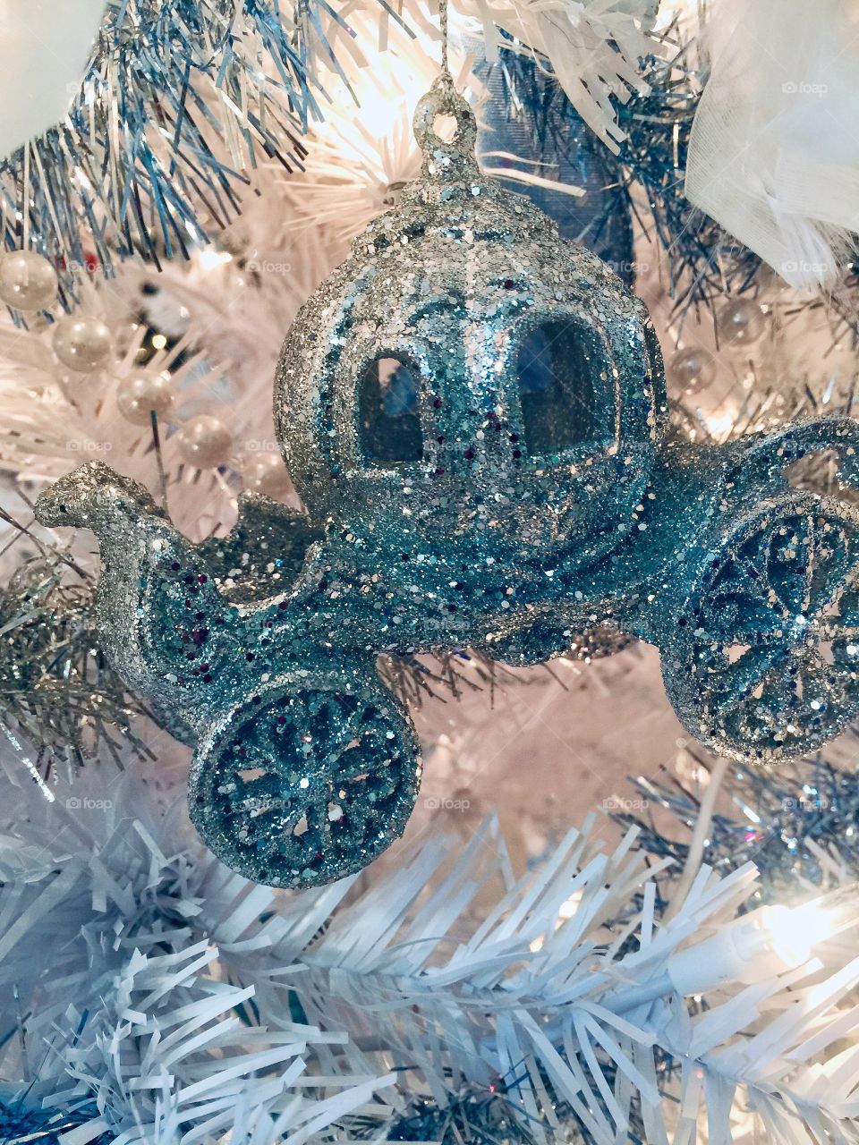 Christmas Carriage Ornament 