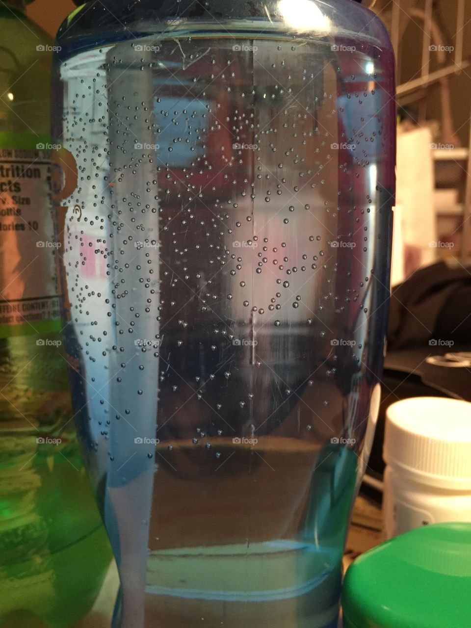 Water bottle with air bubbles