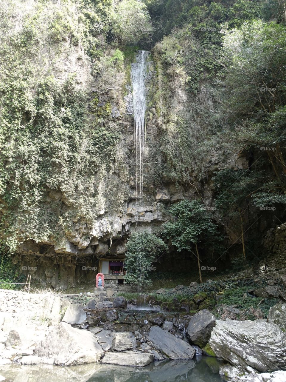 A small waterfall in the canyon