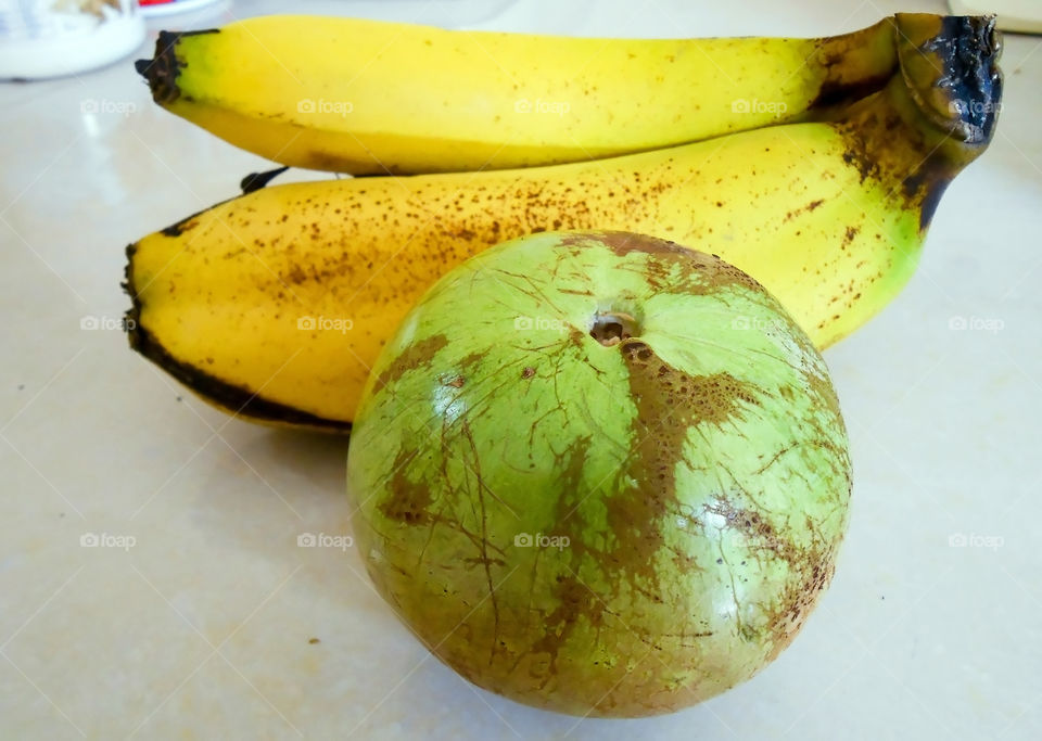 Star Apple And Bananas