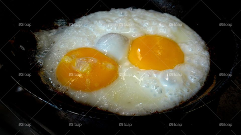 Frying an egg