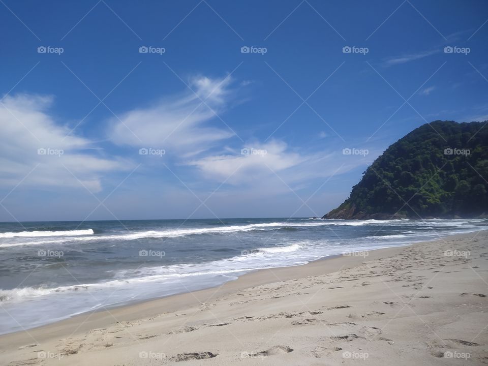 Praia paradisíaca e linda localizada no litoral norte brasileiro.