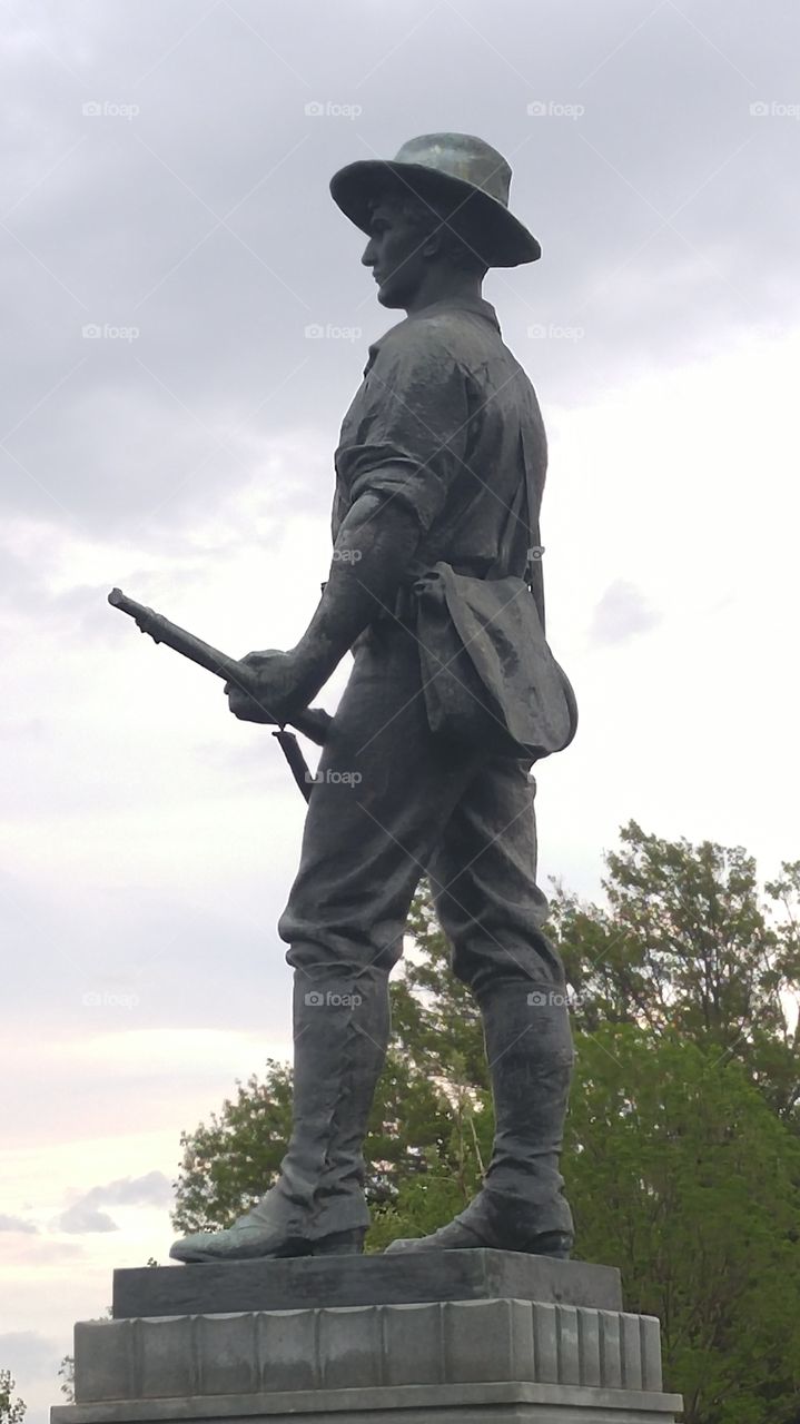 The Hiker, statue, Penn Valley Park, Kansas City, back/side profile