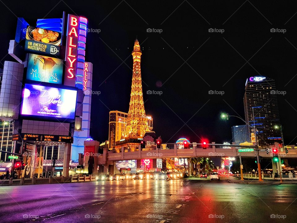 Las Vegas at night ✨