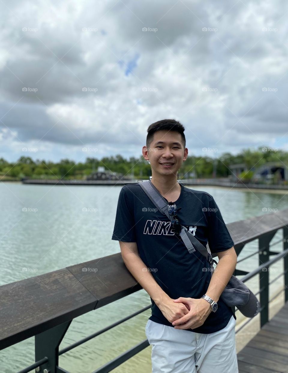 Battle: beard is the new six pack, but without beard is charming and clean